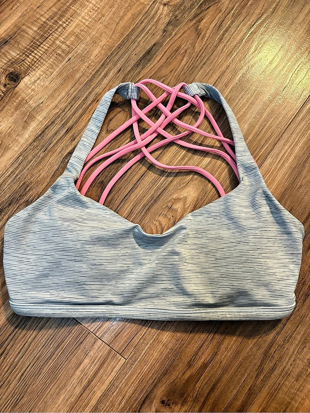 lululemon Free to Be Serene Bra *Light Support, C/D Cup Gray & Pink Size 6